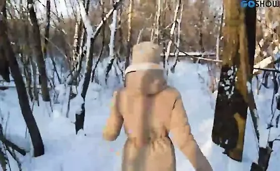 Totally Crazy Girl Takes Frosty Oral Delight